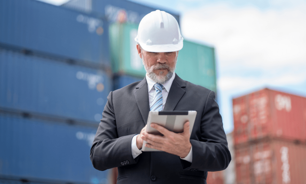 Umgang mit internationalen Logistik- und Compliance-Herausforderungen